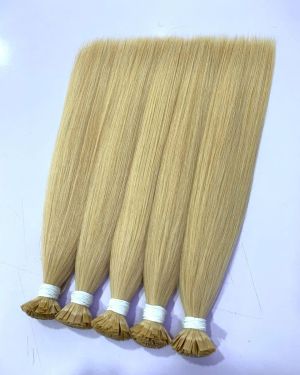 Flat-tip hair – Blonde color